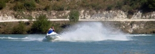 A todo gas en el lago 